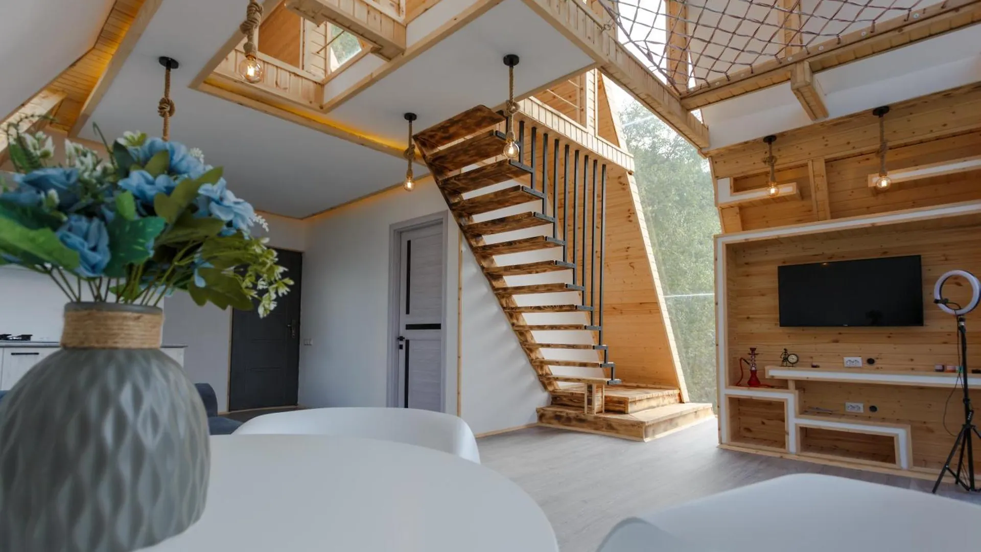 Hill Wonder Villa Batumi 0*,